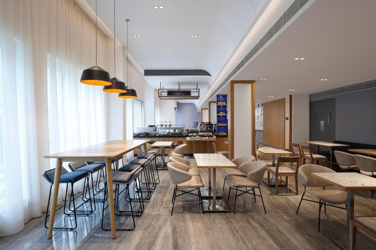 Holiday Inn Express Bengaluru Whitefield Itpl By Ihg Kültér fotó